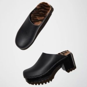 No. 6 Liza clogs